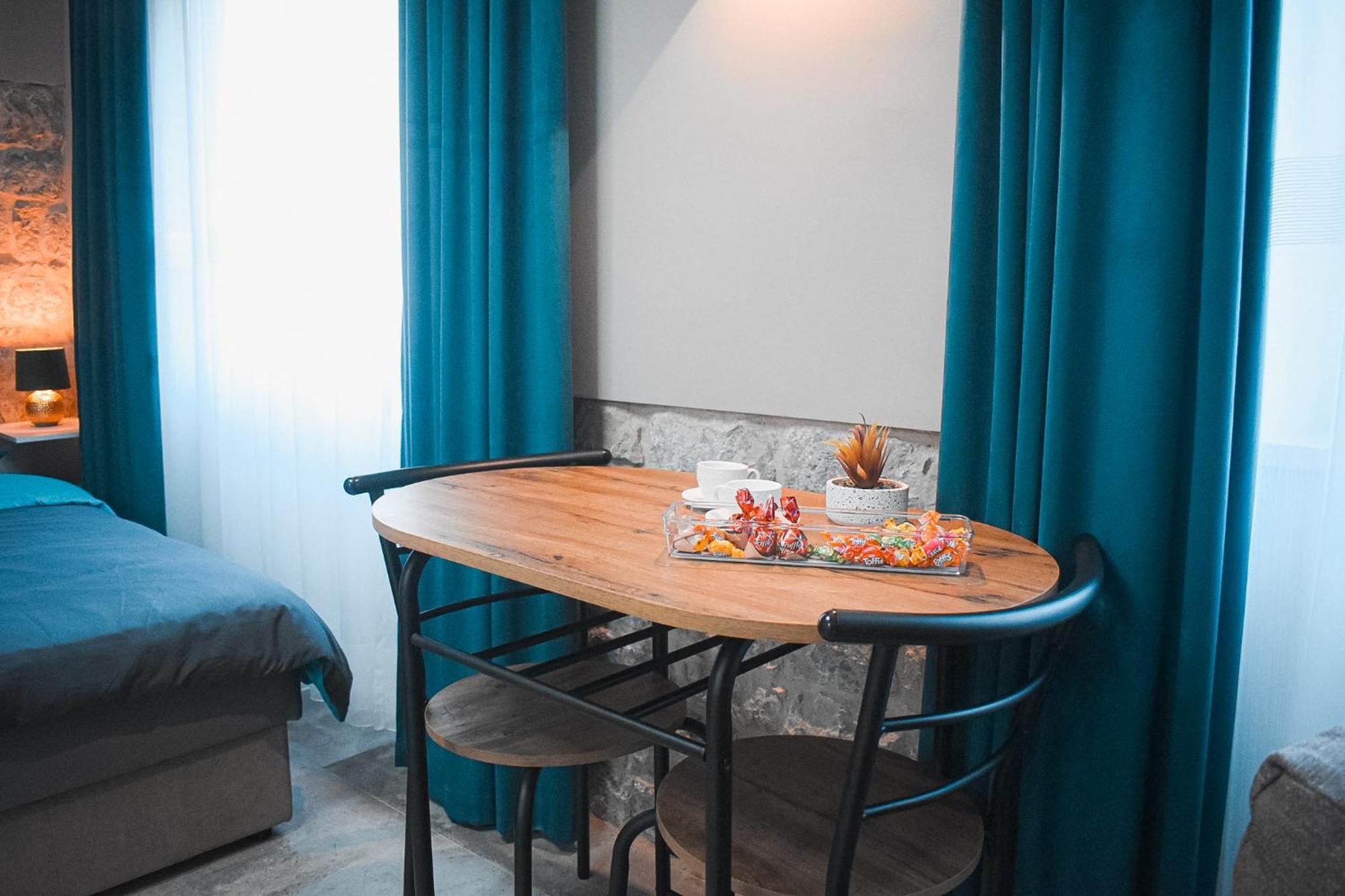Apartments Jelovic Sinj Exterior foto
